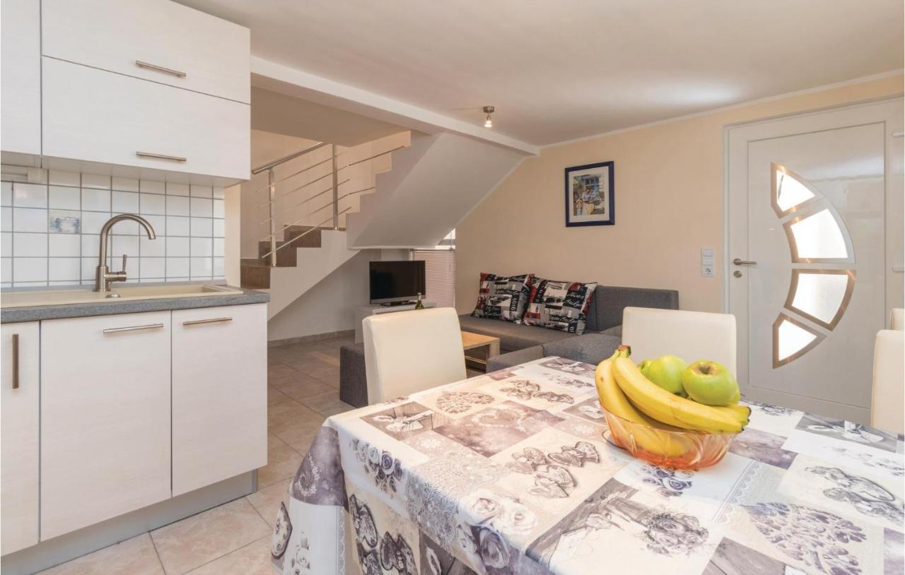Gorgeous Home In Zadar With Wifi Exterior photo